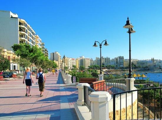 סליאמה Modern Family Holiday Retreat In Gzira מראה חיצוני תמונה