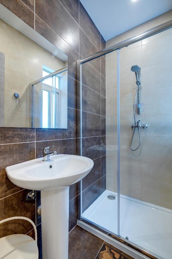 סליאמה Modern Family Holiday Retreat In Gzira מראה חיצוני תמונה